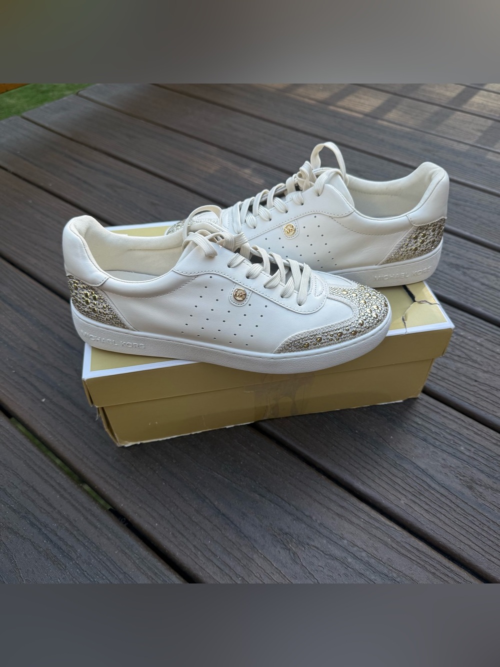 Michael Kors Sneakers Scotty Leather Lace-up Sneakers with Charms 8 - Picture 2 of 7
